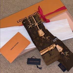 Louis Vuitton scarf